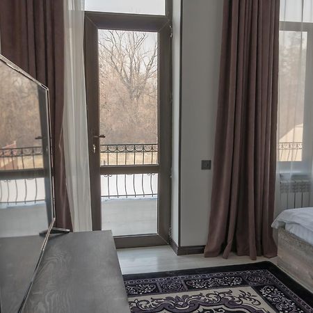 Home Guest Residence Bishkek Exterior foto
