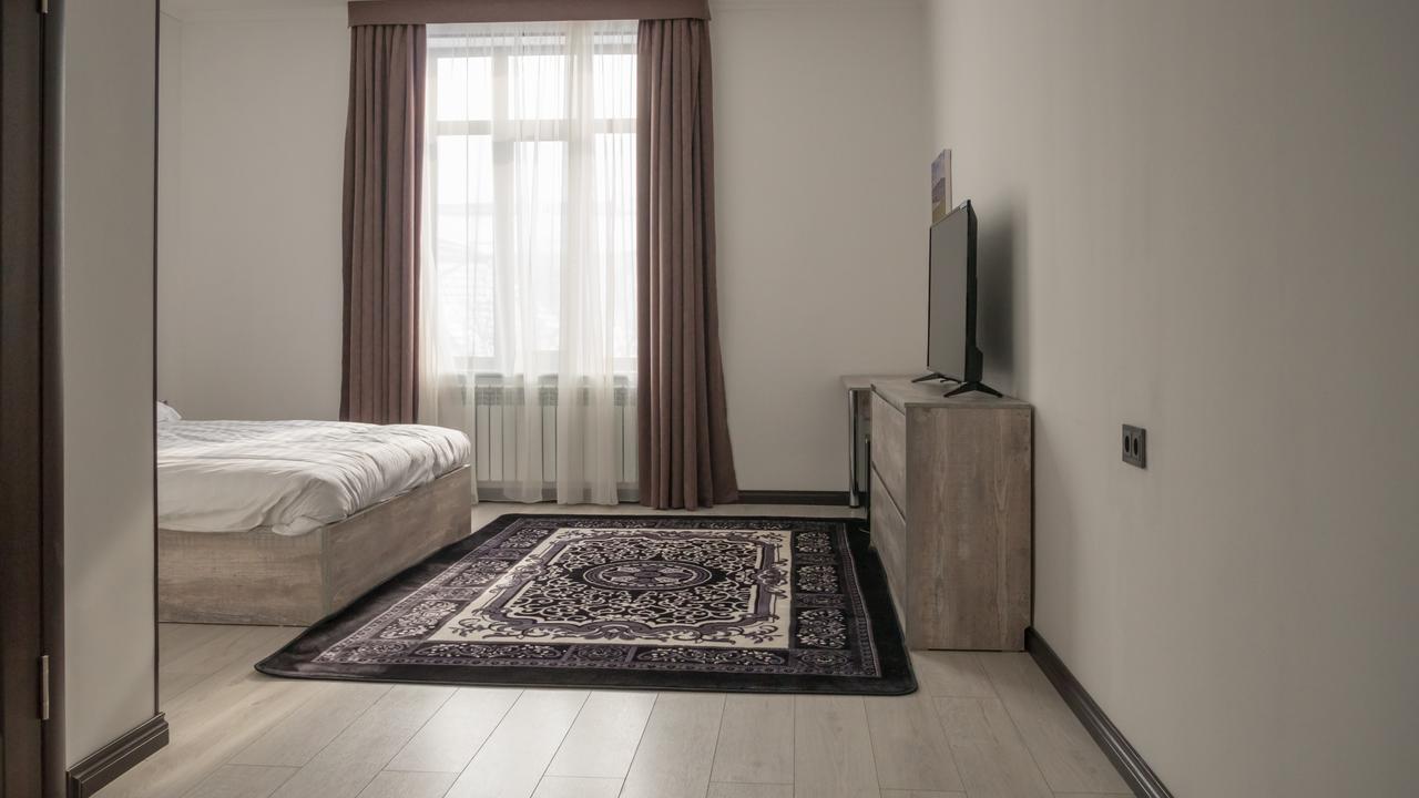 Home Guest Residence Bishkek Exterior foto