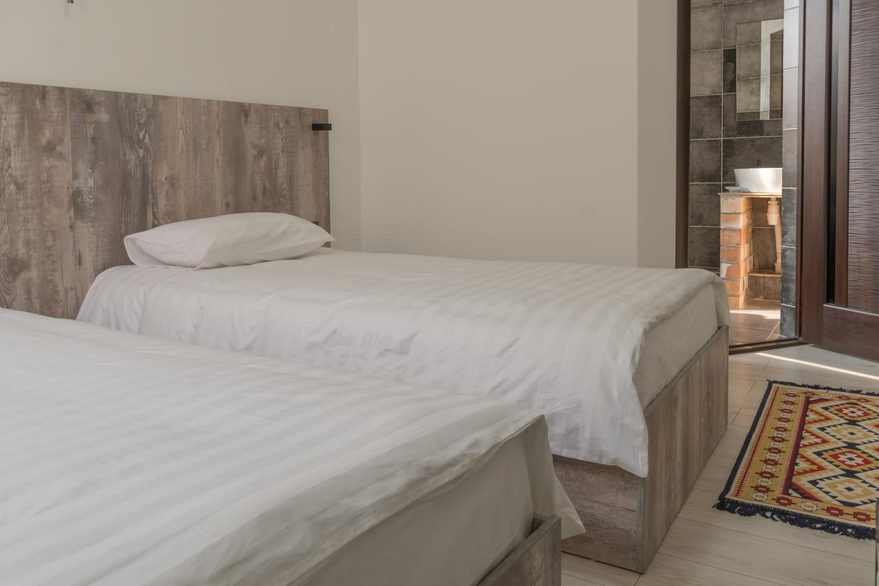Home Guest Residence Bishkek Exterior foto