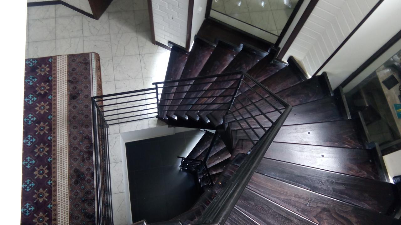 Home Guest Residence Bishkek Exterior foto
